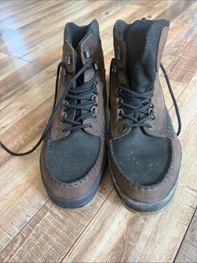 Ecco Men's Brown and Black Lace-Up Hiking Boots 
pretty sure never used